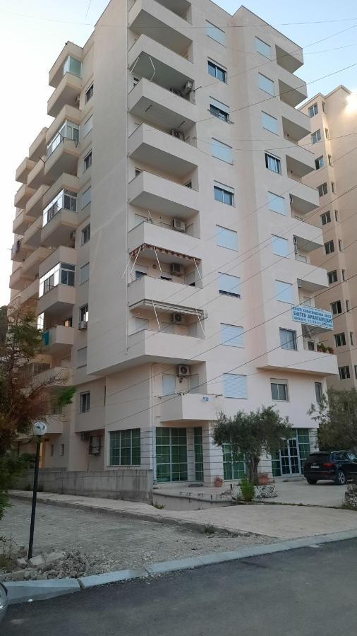 Apartament Sea View ดูร์เรส ภายนอก รูปภาพ