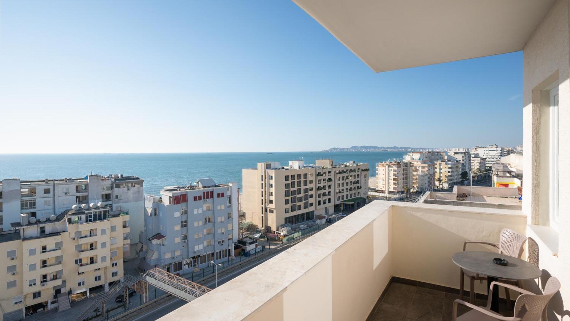 Apartament Sea View ดูร์เรส ภายนอก รูปภาพ